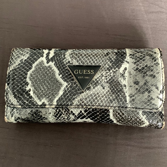 moschino marionette show